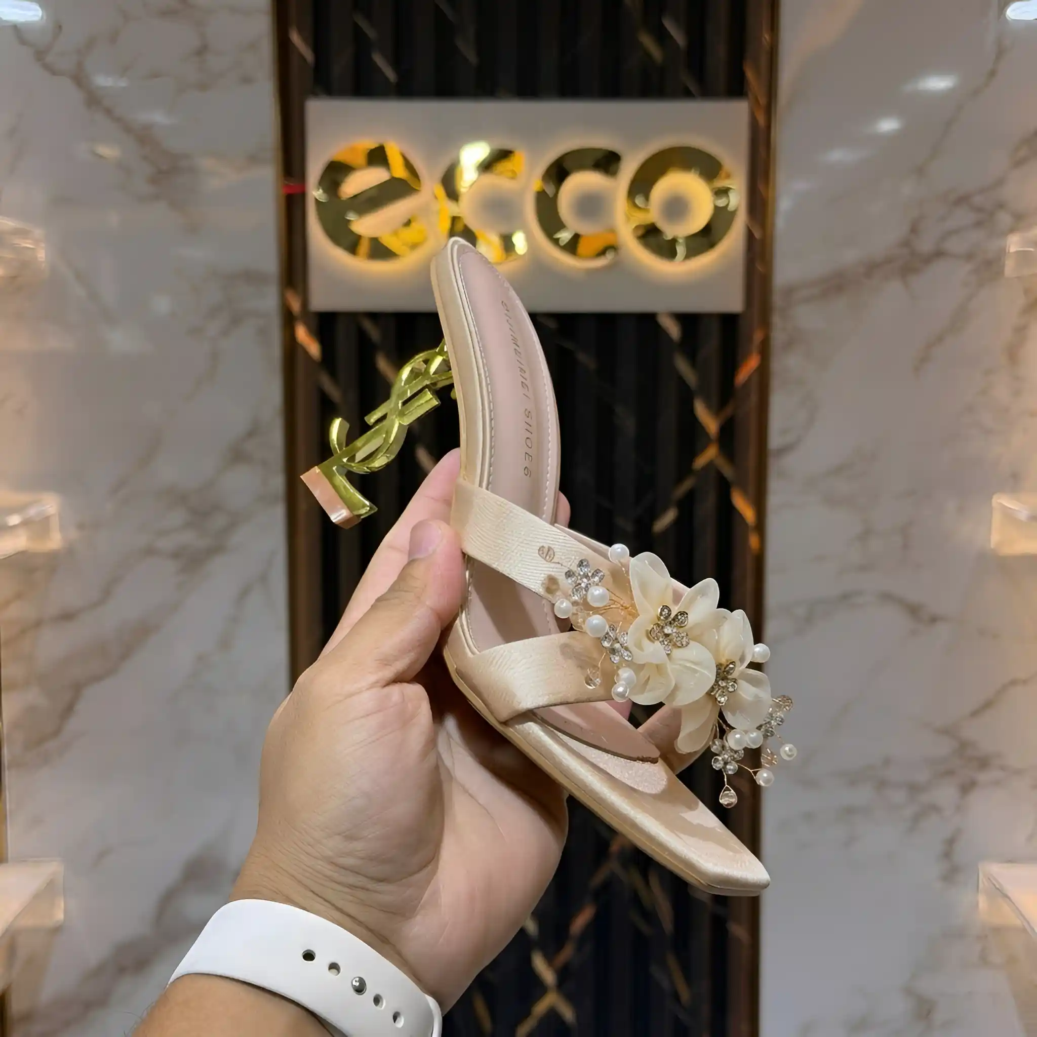 Gemini_Generated_Image_tjk9l9tjk9l9tjk9 (1) YSL Spool Heel-Golden - Image 1